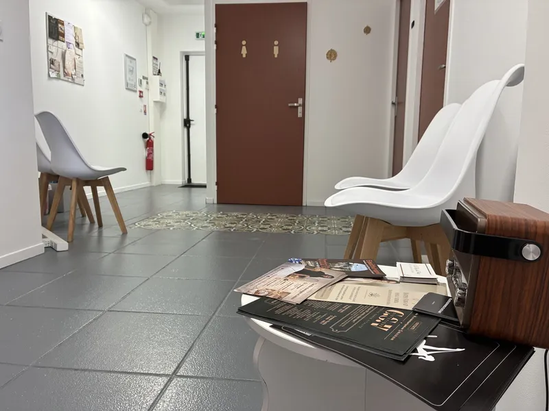 Salle d'attente de l'aile B de l'Espace Satya à Elne