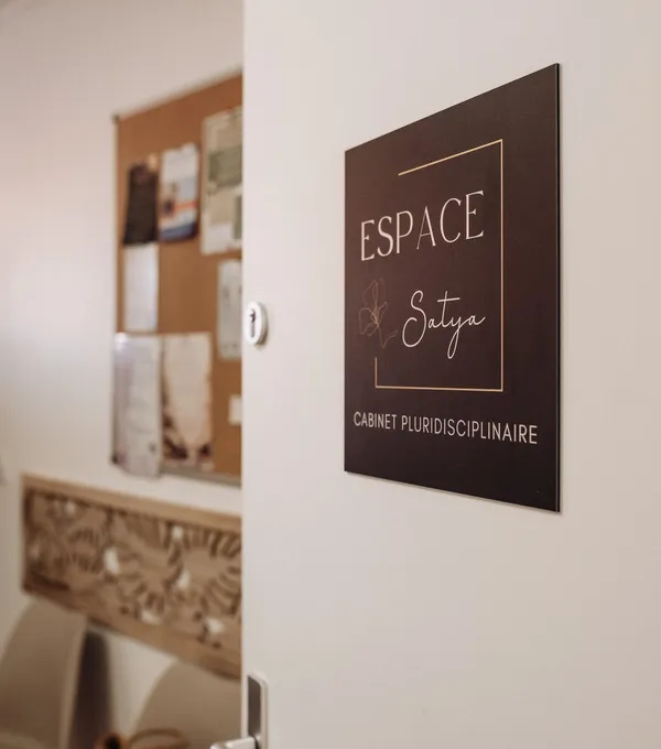 Ambiance chaleureuse de l'Espace Satya à Elne