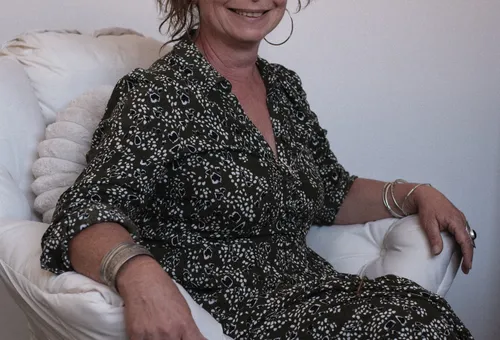 Laurence, hypnothérapeute et praticienne EFT à l'Espace Satya d'Elne