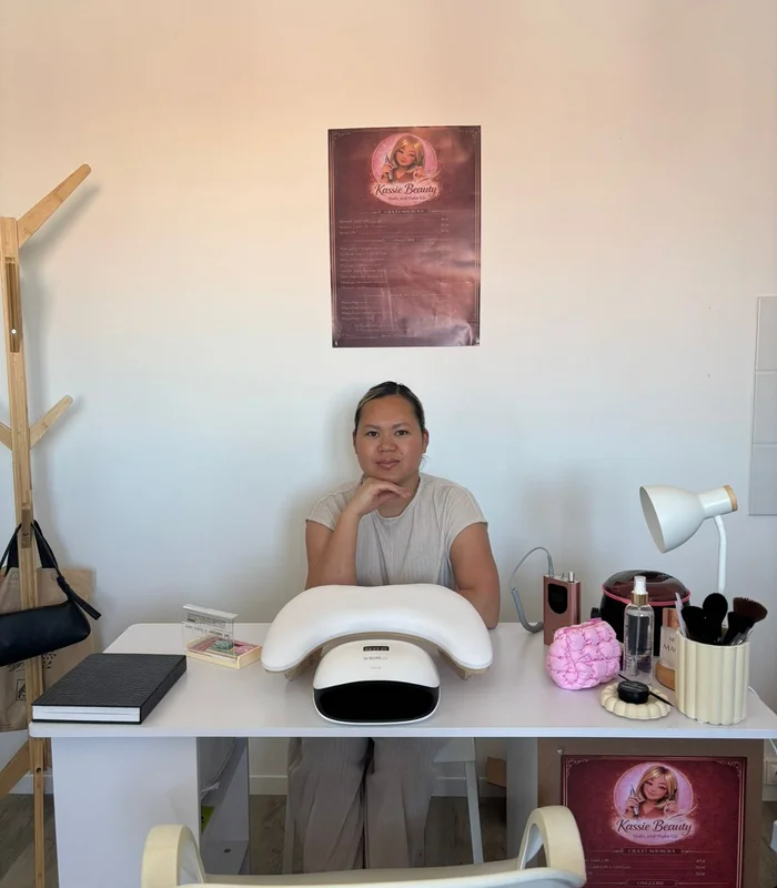 Nournoy, esthéticienne Kassie Beauty à l'Espace Satya d'Elne