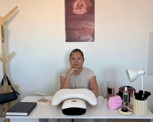 Nournoy, esthéticienne Kassie Beauty à l'Espace Satya d'Elne